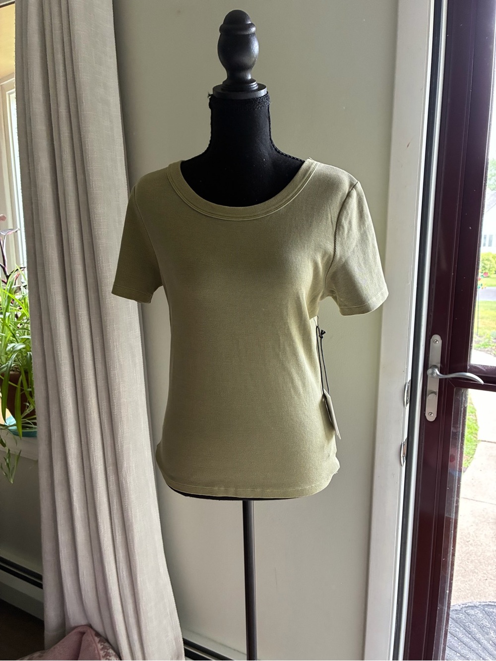 Classic Short Sleeve Crewneck Tee in Olive